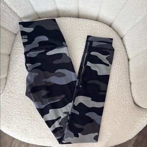 PINK Victoria's Secret blue Camouflage Leggings